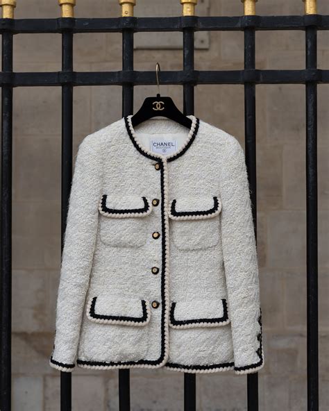 how do you price a vintage chanel blazer